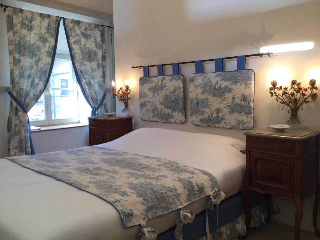 B&B Auberge De Klasse Veurne Kültér fotó